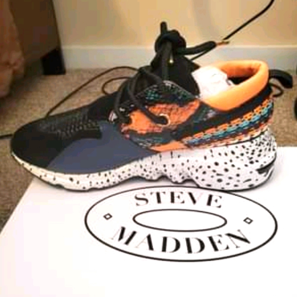 Shoe